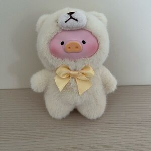 Lulu Piggy - Yellow Teddy Lulu in Plush Bear Costume